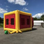 だるまエア遊具 背面