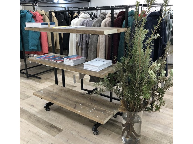 古びた古材のサインボード ディスプレイボード 古道具 店舗什器 古材