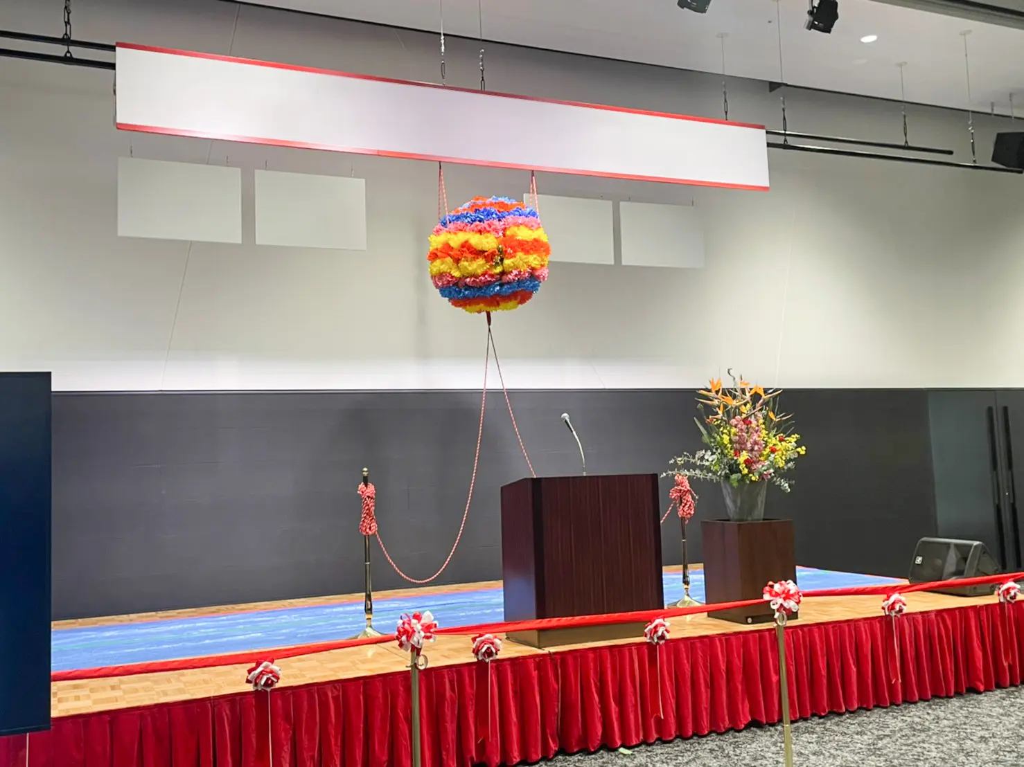 吊り看板 制作 デザイン - 東京 大阪 名古屋など全国対応の株式会社