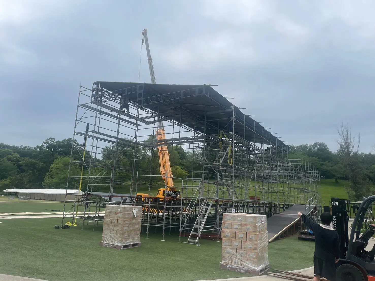 イントレルーフステージ 施工風景5