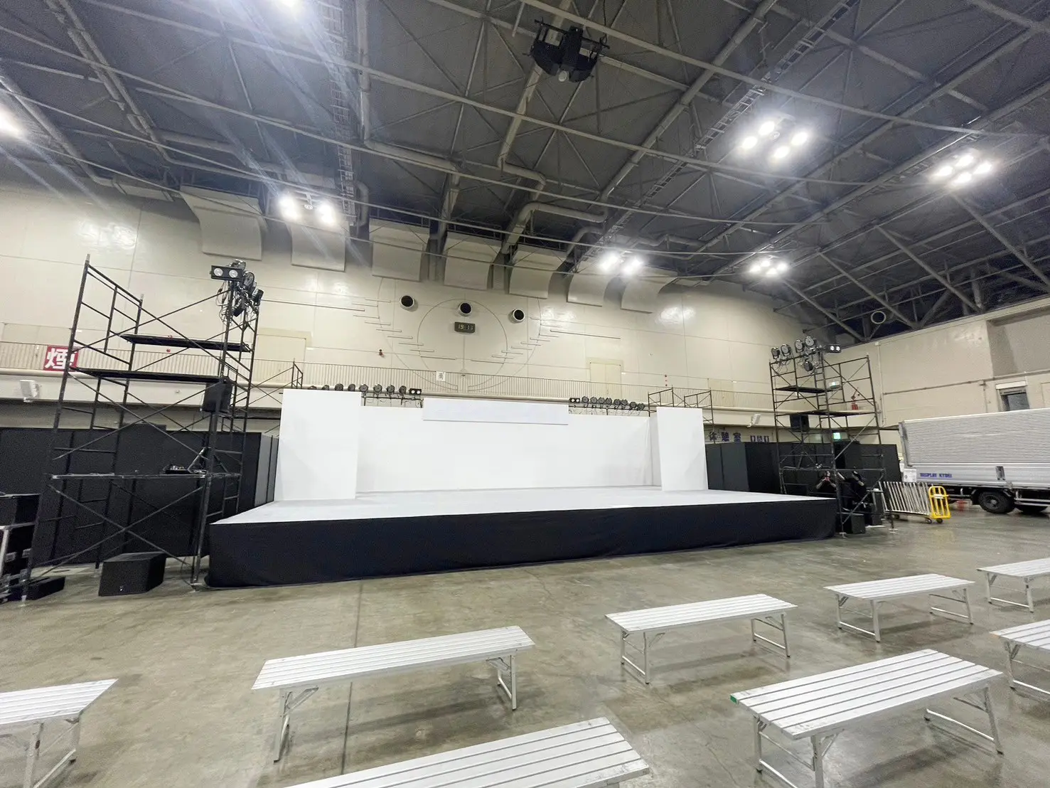 ステージ 夏祭り 施工風景2