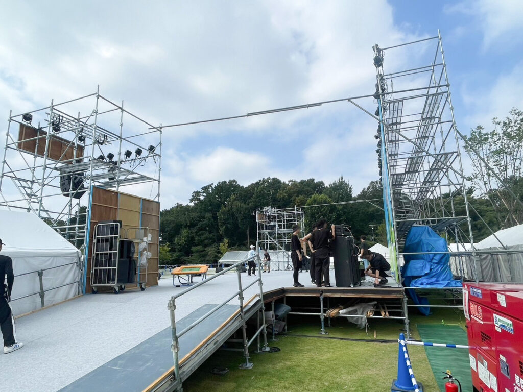 世田谷区のお祭り本番 メインステージ5
