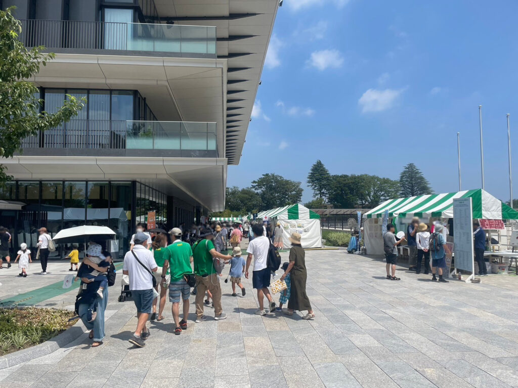 世田谷区のお祭り本番 1.5間×2間テント 緑白1