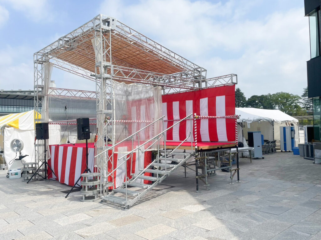世田谷区のお祭り本番 演目舞台2