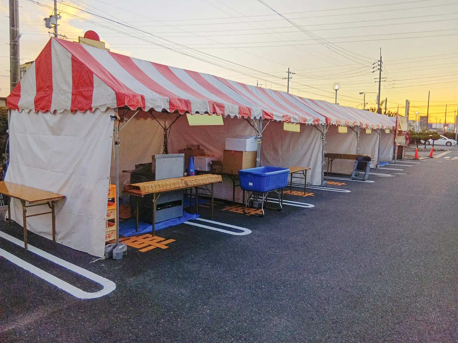 蟹江町のお祭りでバックパネルステージを設営11