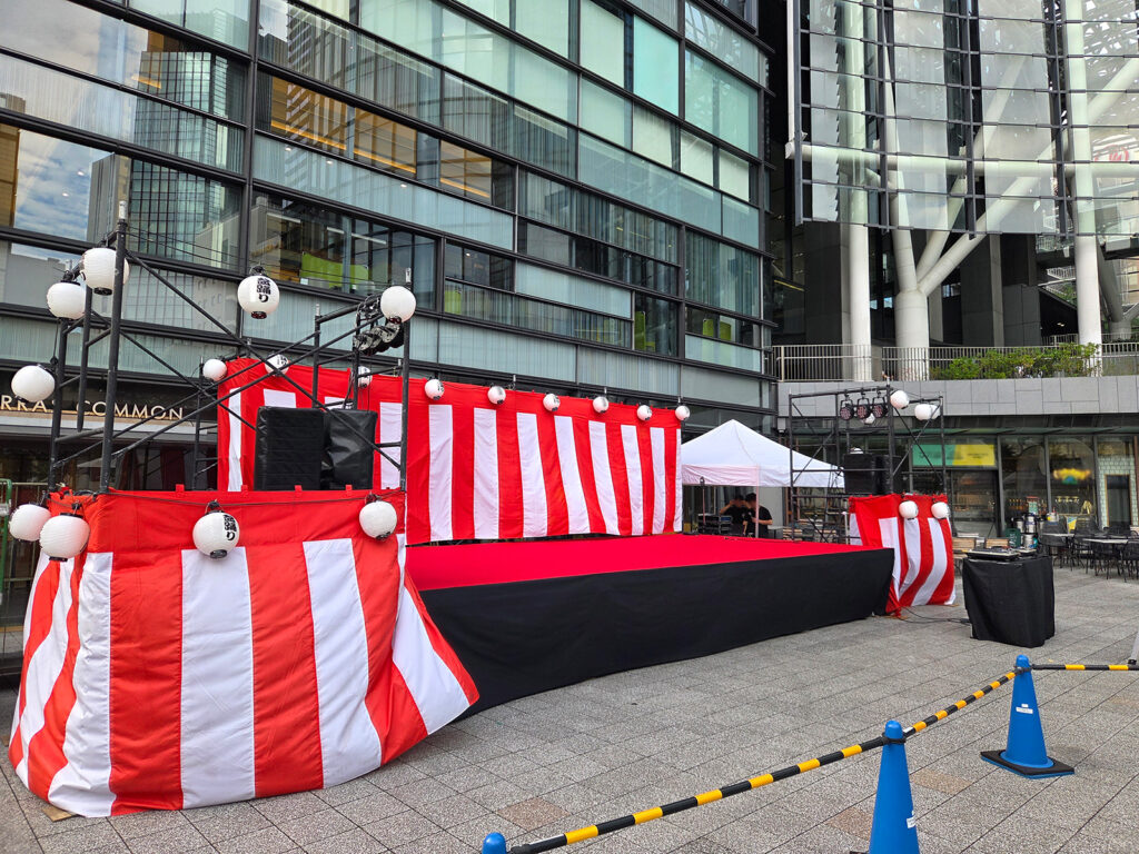 東京都千代田区で盆踊り会場を設営しました! 1
