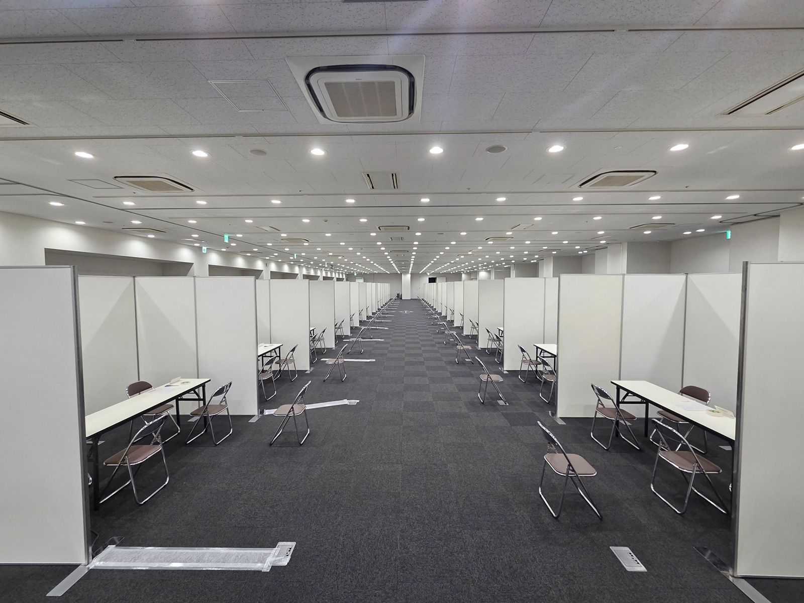 ウインクあいちで就職説明会の会場設営をしました!1